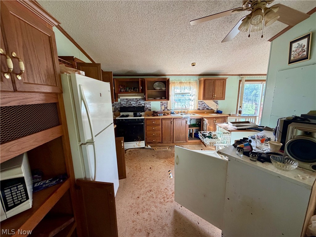 9200 Horn Road Windham OH 44288