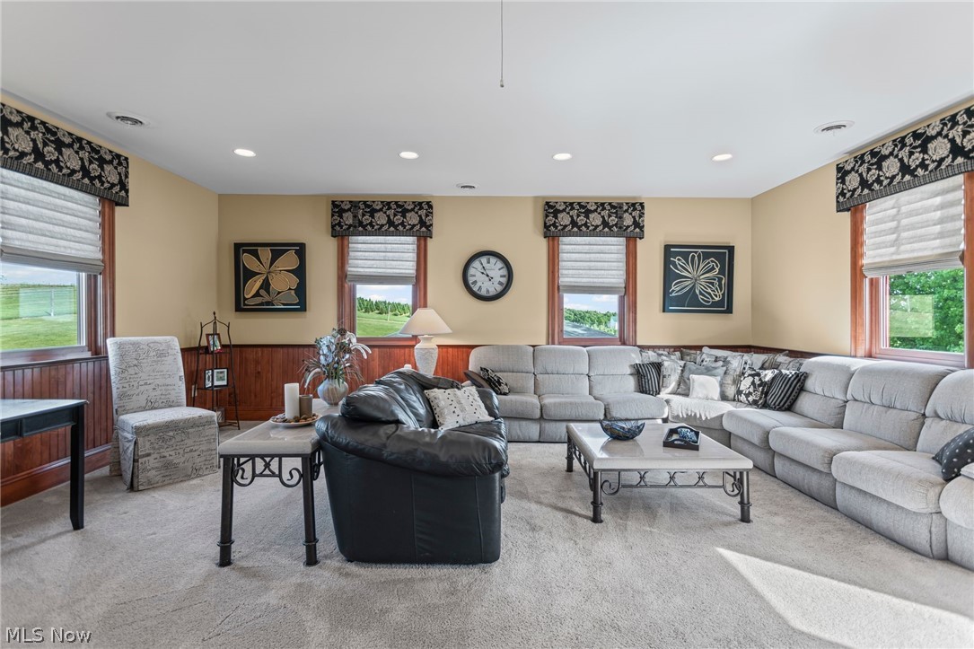 9627 State Route 152 Richmond OH 43944