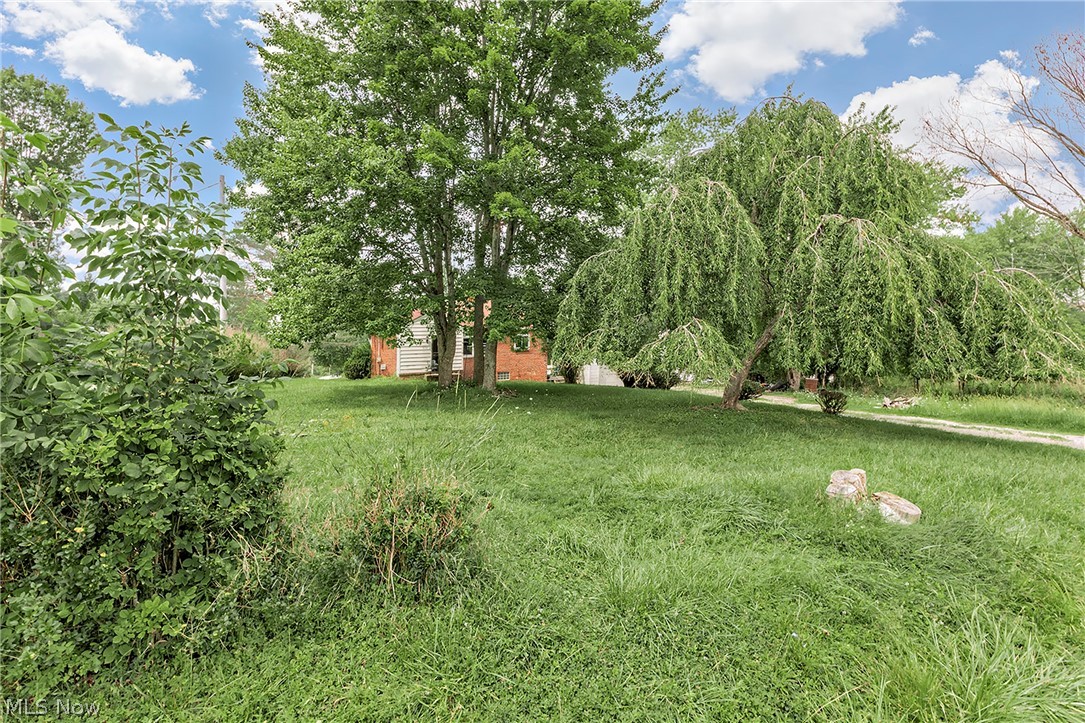 16725 Findlay Street Chagrin Falls OH 44023