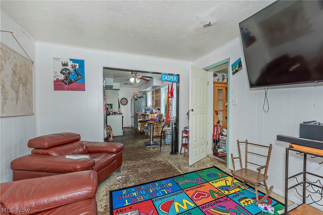 16725 Findlay Street Chagrin Falls OH 44023