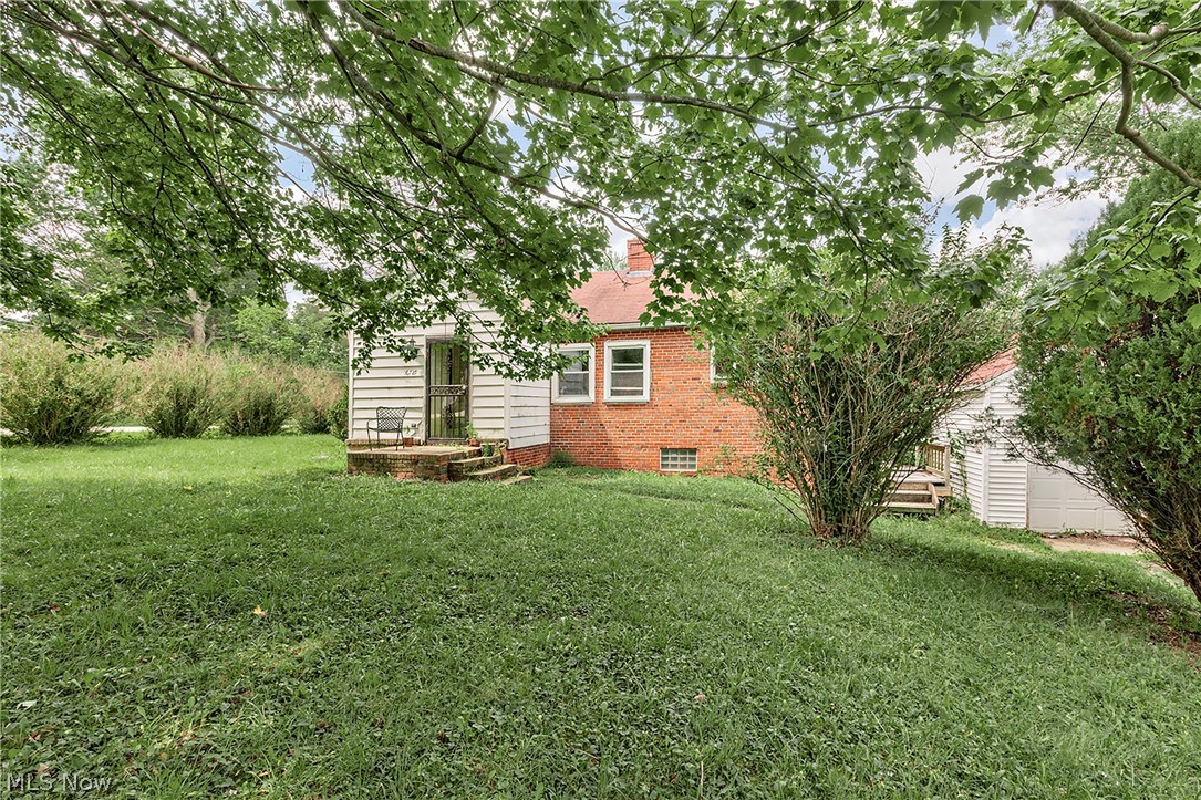16725 Findlay Street Chagrin Falls OH 44023