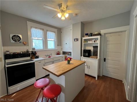 670 Thayer Street Akron OH 44310