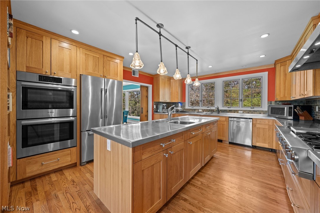 16201 Parkland Drive Shaker Heights OH 44120
