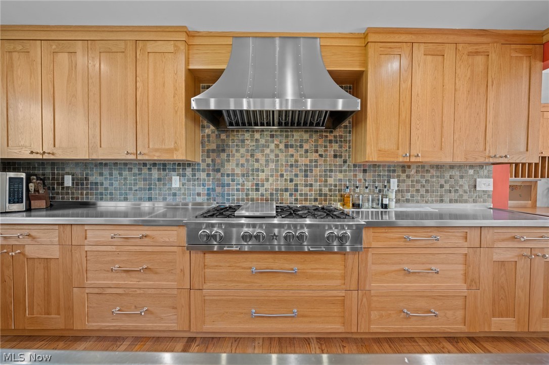 16201 Parkland Drive Shaker Heights OH 44120