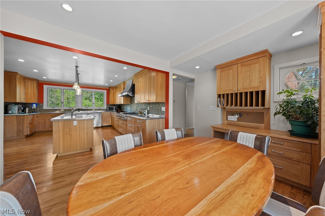 16201 Parkland Drive Shaker Heights OH 44120