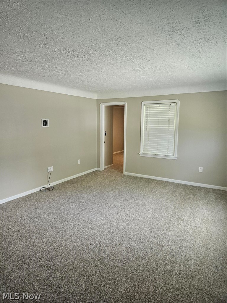 14 Thames Avenue Bedford OH 44146