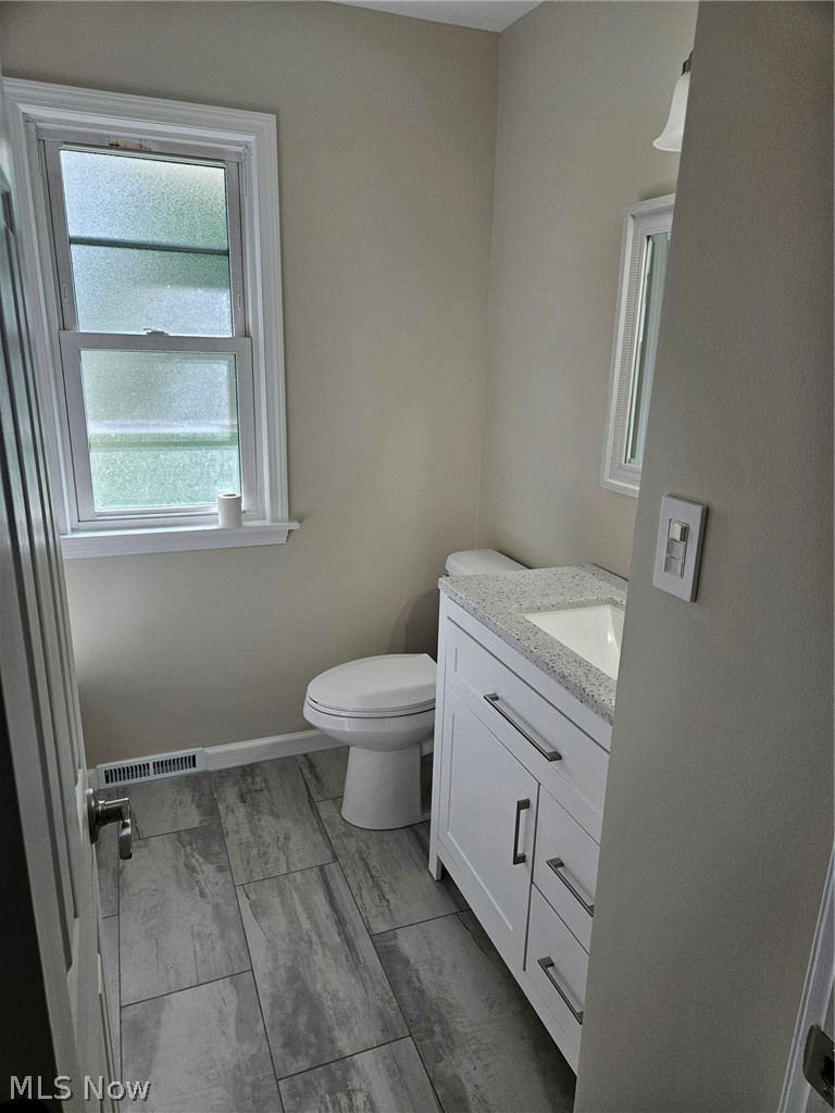 14 Thames Avenue Bedford OH 44146