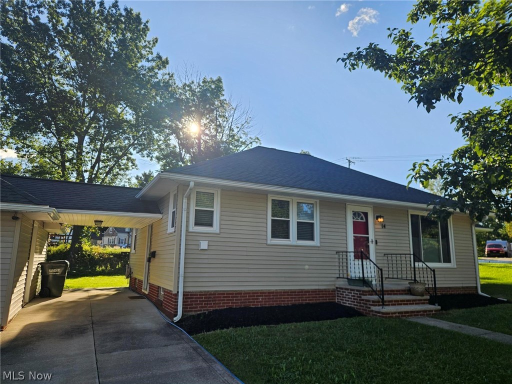14 Thames Avenue Bedford OH 44146