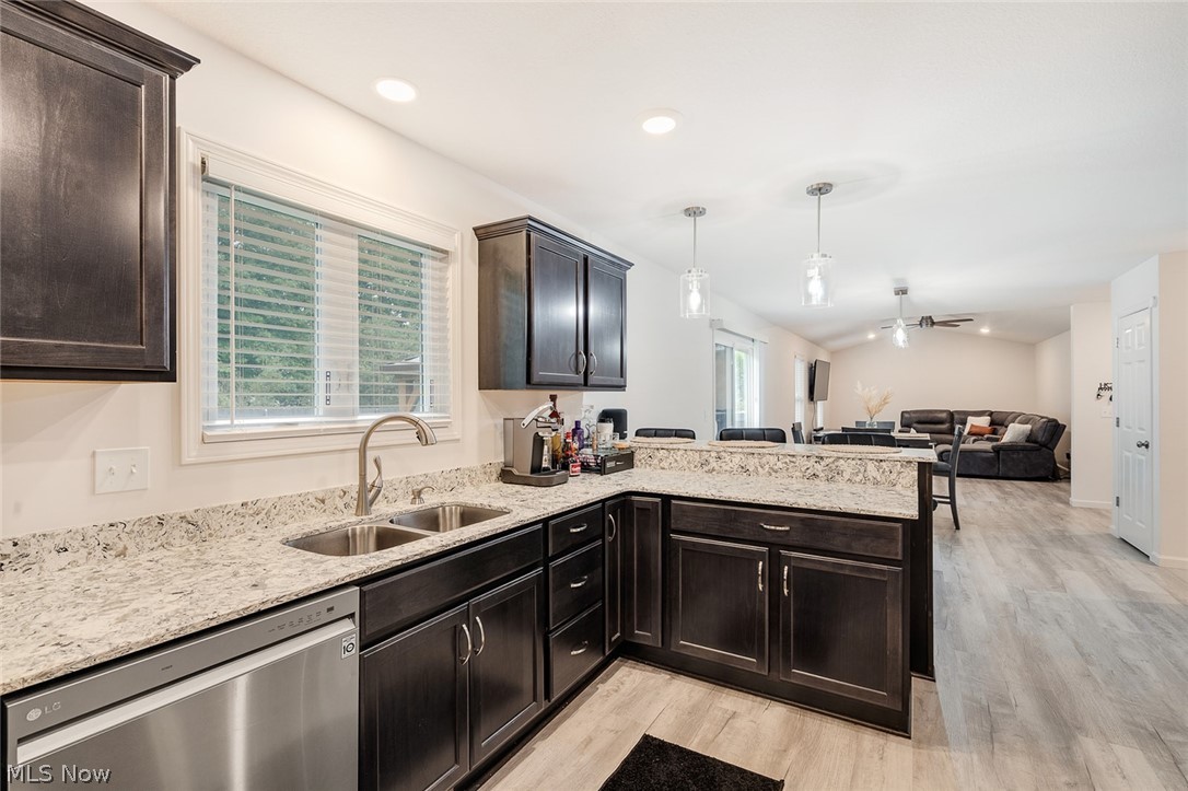 1254 Cross Drive Austintown OH 44515