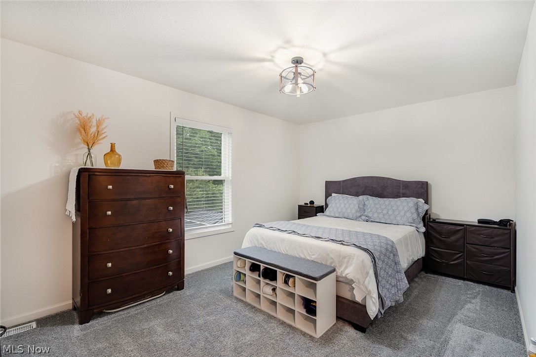 1254 Cross Drive Austintown OH 44515