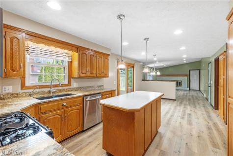 7351 Ashburton Circle NW North Canton OH 44720