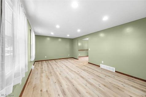 7351 Ashburton Circle NW North Canton OH 44720