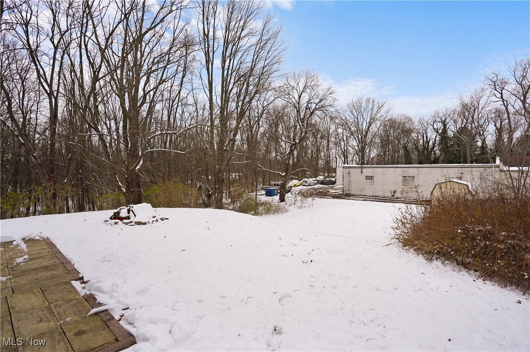 2218 Lee Drive Akron OH 44306