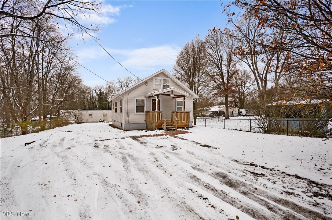 2218 Lee Drive Akron OH 44306