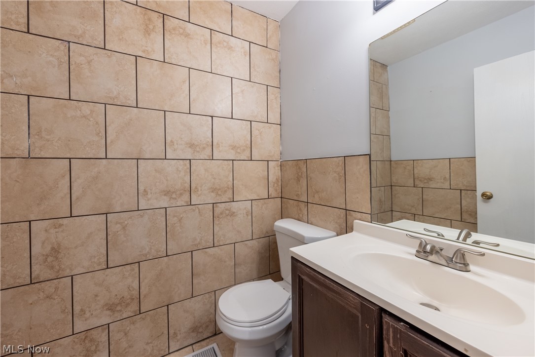 9323 Pratt Avenue Cleveland OH 44105
