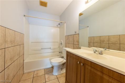 9323 Pratt Avenue Cleveland OH 44105