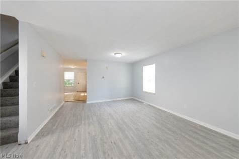9323 Pratt Avenue Cleveland OH 44105