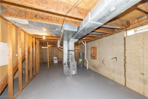 9323 Pratt Avenue Cleveland OH 44105