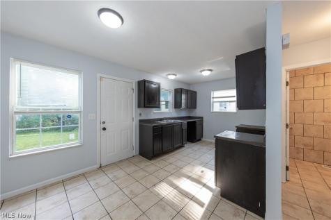 9323 Pratt Avenue Cleveland OH 44105