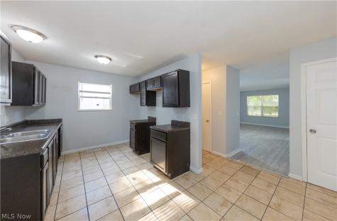 9323 Pratt Avenue Cleveland OH 44105