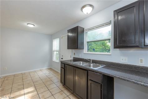 9323 Pratt Avenue Cleveland OH 44105
