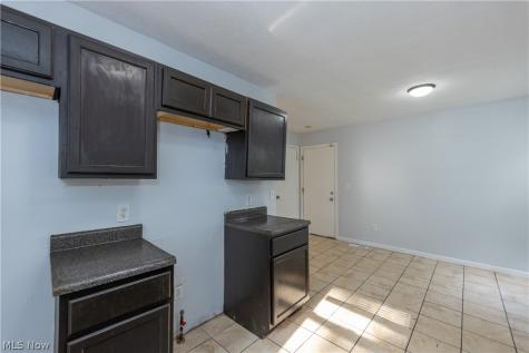 9323 Pratt Avenue Cleveland OH 44105