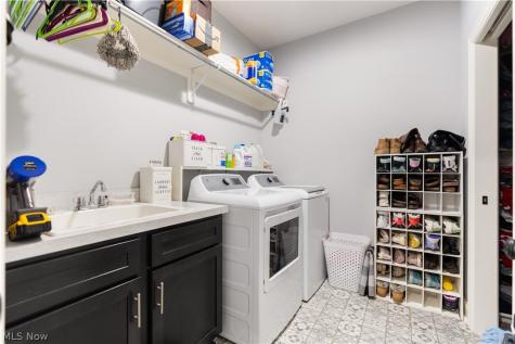 3619 Sandgate Street NW North Canton OH 44720