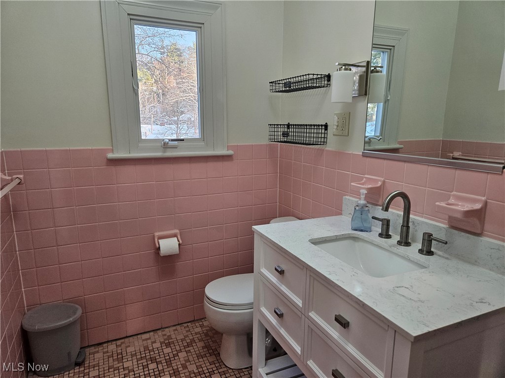 885 Sheridan Road Coshocton OH 43812