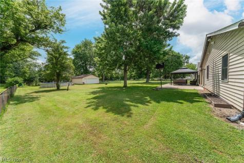1981 Pinewood Drive Brunswick OH 44212