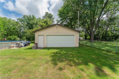 1981 Pinewood Drive Brunswick OH 44212