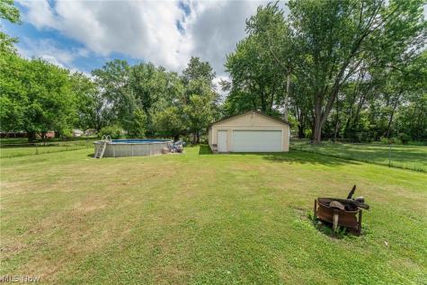 1981 Pinewood Drive Brunswick OH 44212