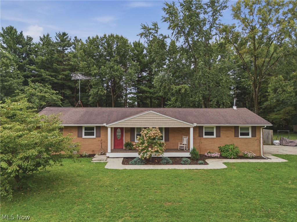 6084 Peach Street Louisville OH 44641