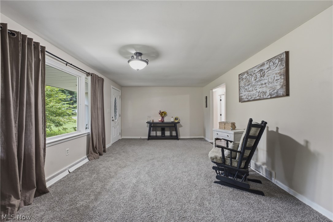 6084 Peach Street Louisville OH 44641