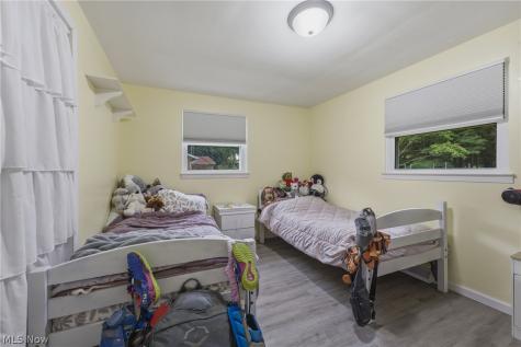 6084 Peach Street Louisville OH 44641