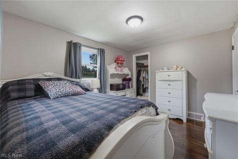 6084 Peach Street Louisville OH 44641