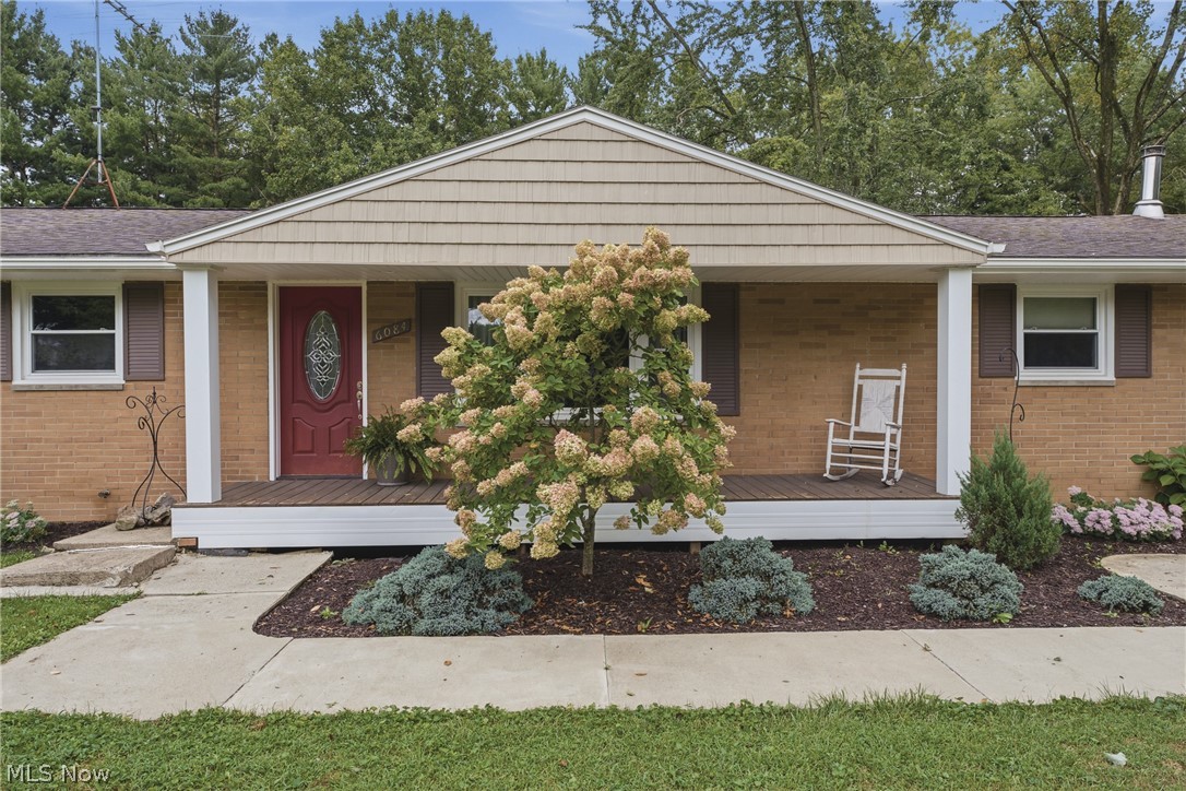 6084 Peach Street Louisville OH 44641