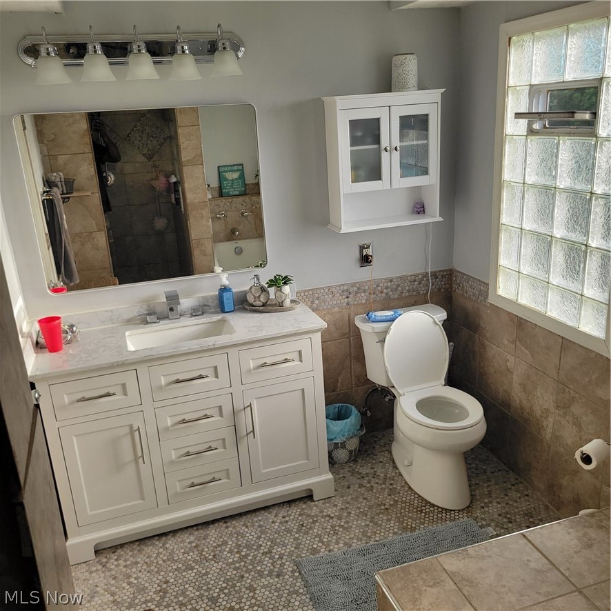 11516 Thrush Avenue Cleveland OH 44111