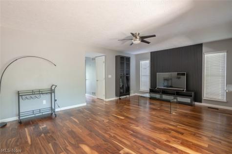 8716 Blossom Drive Mentor OH 44060