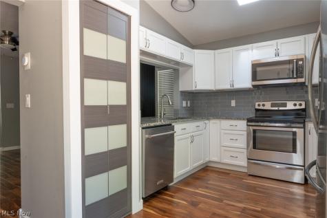 8716 Blossom Drive Mentor OH 44060
