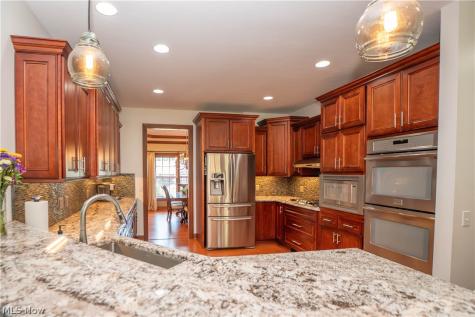 6612 Greyhawk Street NW Canton OH 44708