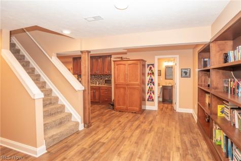 6612 Greyhawk Street NW Canton OH 44708