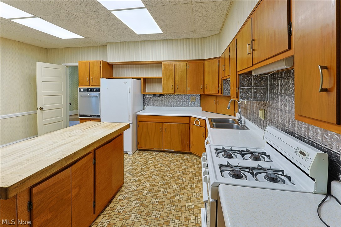 3257 New State Road Willard OH 44890