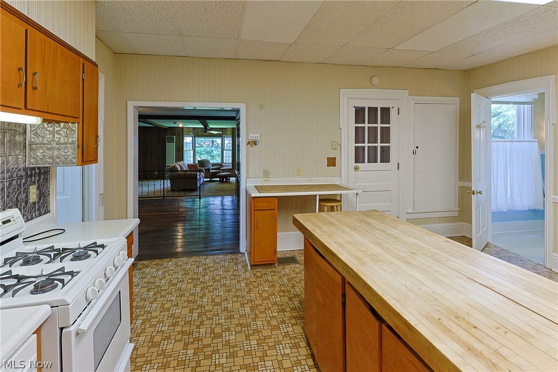 3257 New State Road Willard OH 44890