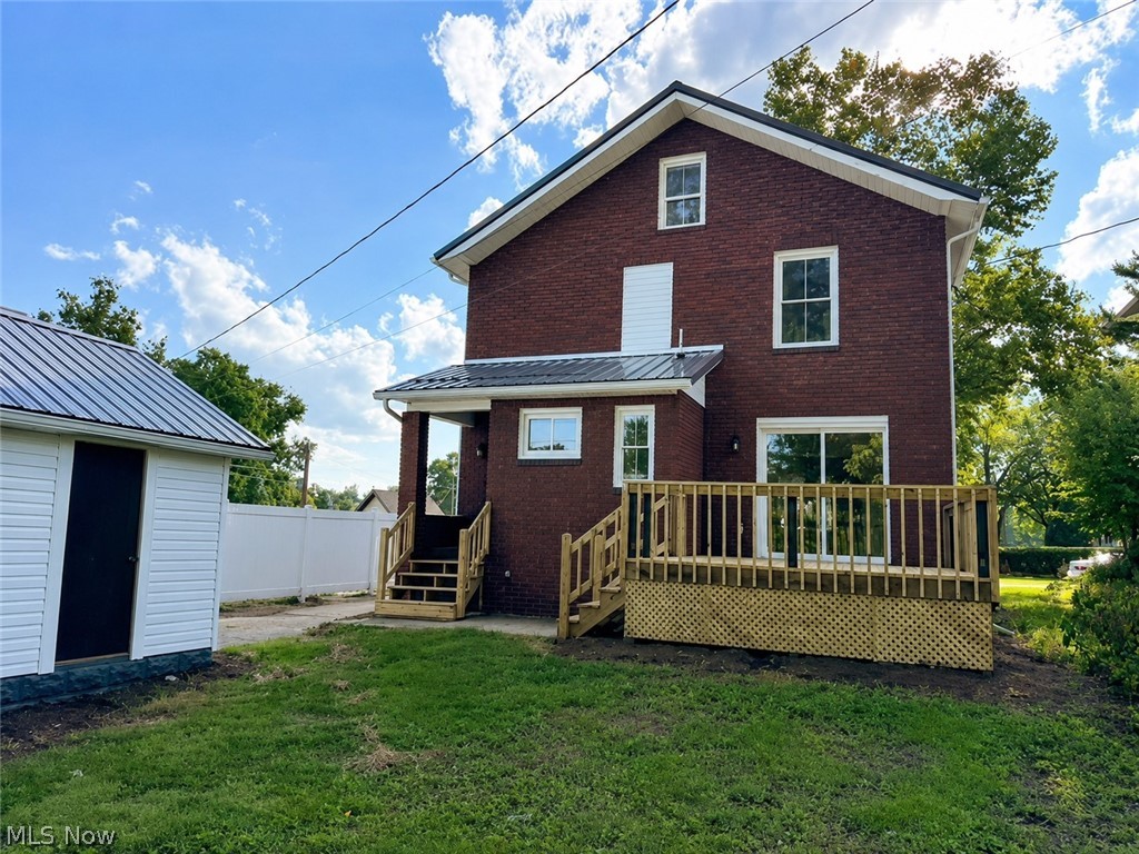 909 N Walnut Street Dover OH 44622