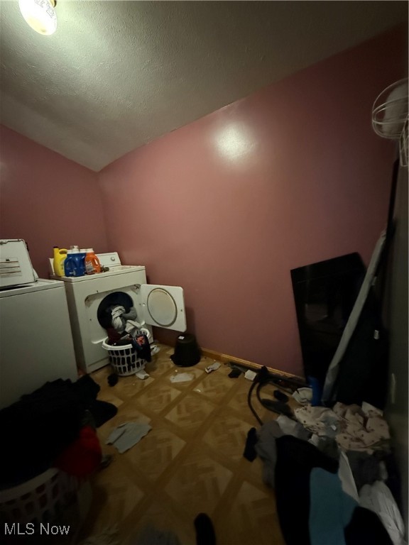 45 S Cedar Geneva OH 44041