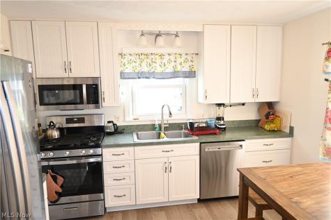 94 N 5th Street Rittman OH 44270