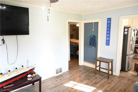 94 N 5th Street Rittman OH 44270