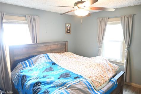 94 N 5th Street Rittman OH 44270