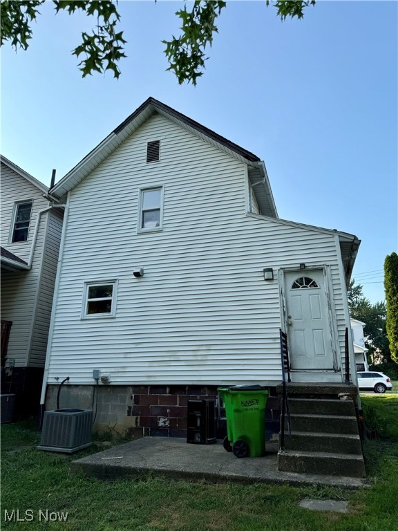 46 Brown Street Barberton OH 44203