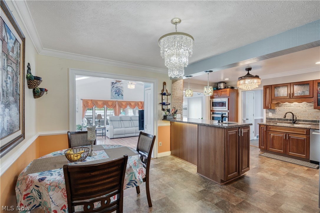250 Greenridge Drive Geneva OH 44041